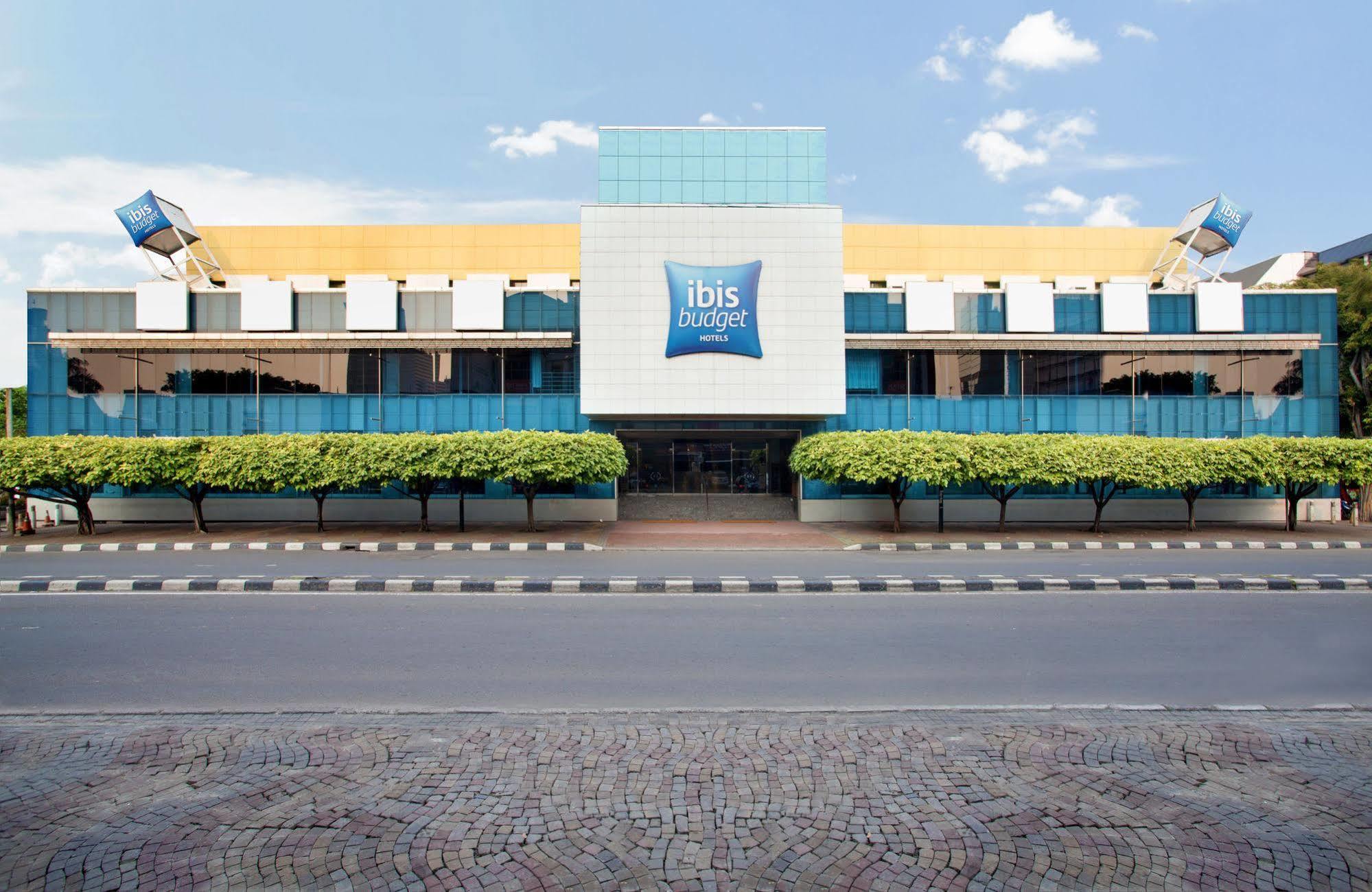 Ibis Budget Jakarta Menteng Exterior foto